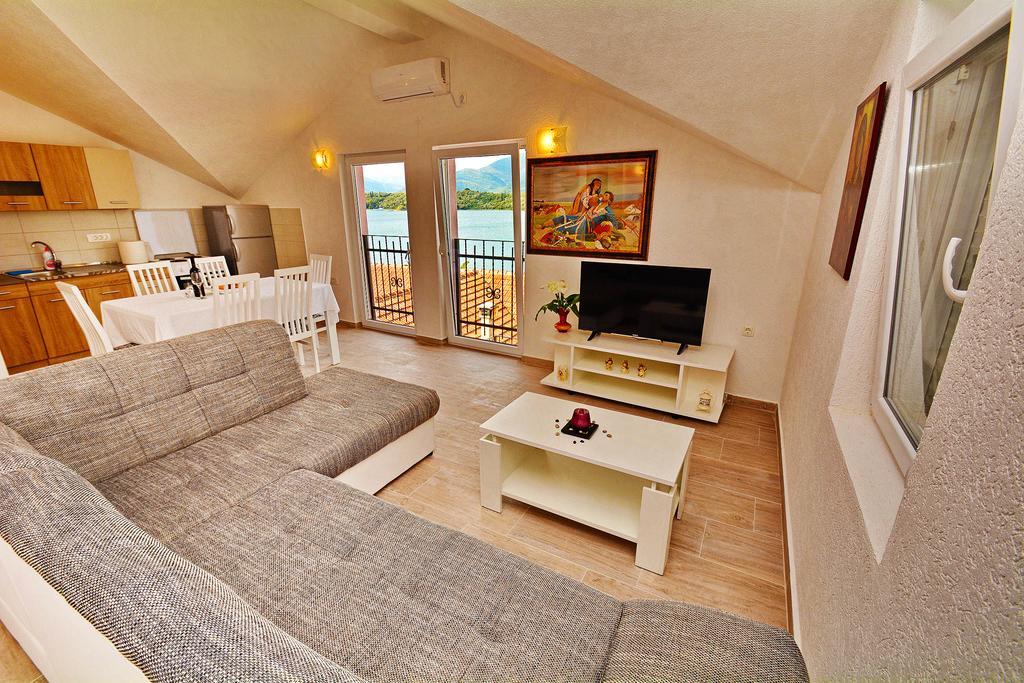 Apartments Bella Di Boka Тиват Экстерьер фото