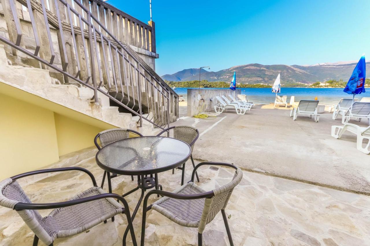 Apartments Bella Di Boka Тиват Экстерьер фото