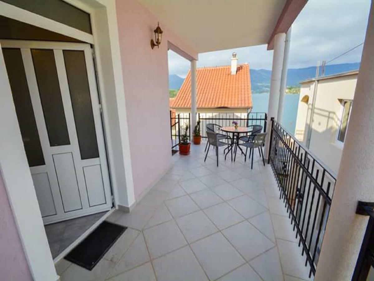 Apartments Bella Di Boka Тиват Экстерьер фото